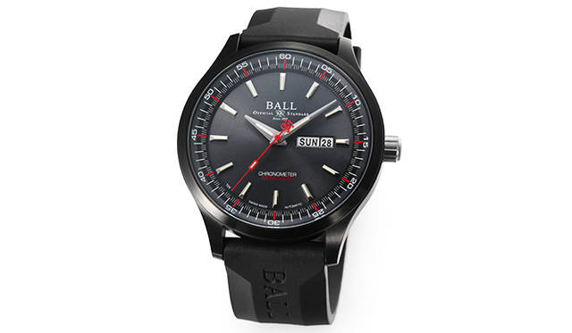 <strong>エンジニアII ボルケーノ</strong><br />ケース｜ミューメタル・カーバイト<br />直径｜45mm<br />厚さ｜12.4mm<br />ムーブメント｜自動巻き（Cal.RR1102-C）<br />機能｜日付表示、曜日表示、15個のマイクロガスライトによる自己発光システム、8万A/m以上の耐磁性<br />ストラップ｜ブラックラバー（ナイロン製NATOストラップ付属）<br />防水｜100ｍ<br />発売時期｜11月予定<br />予価｜43万2000円<br />