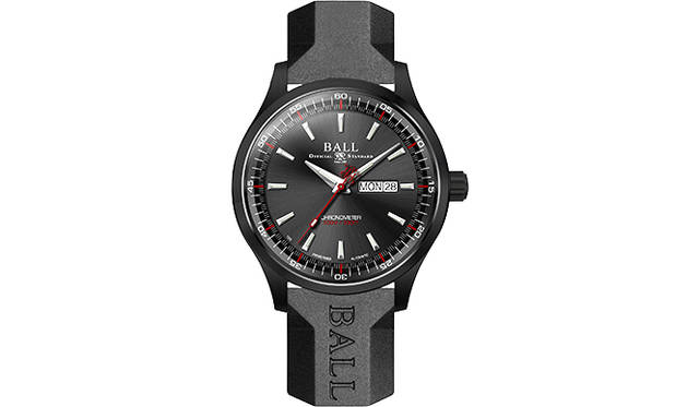 <strong>エンジニアII ボルケーノ</strong><br />ケース｜ミューメタル・カーバイト<br />直径｜45mm<br />厚さ｜12.4mm<br />ムーブメント｜自動巻き（Cal.RR1102-C）<br />機能｜日付表示、曜日表示、15個のマイクロガスライトによる自己発光システム、8万A/m以上の耐磁性<br />ストラップ｜ブラックラバー（ナイロン製NATOストラップ付属）<br />防水｜100ｍ<br />発売時期｜11月予定<br />予価｜43万2000円<br />