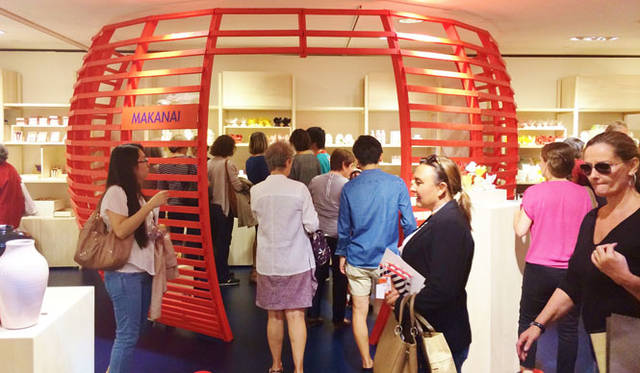 <strong>まかないこすめ</strong><br />昨年ボン・マルシェ百貨店で開催された展覧会「LE JAPON RIVE GAUCHE」に出展したときの様子