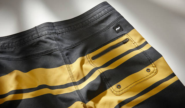 <strong>BARNEYS NEW YORK｜バーニーズ　ニューヨーク</strong><br />サーフブランド「BANKS（バンクス）」2015年春夏コレクション