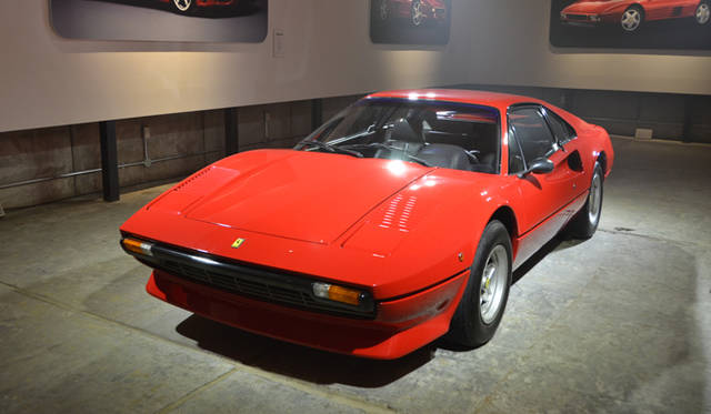 フェラーリ初のミッドシップV8モデル「308 GTB」