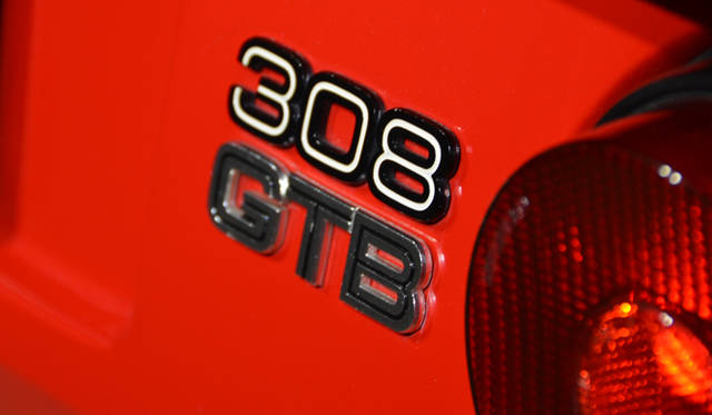 フェラーリ初のミッドシップV8モデル「308 GTB」