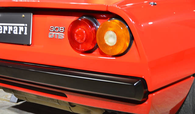 フェラーリ初のミッドシップV8モデル「308 GTB」