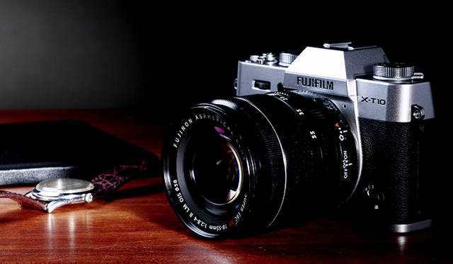 <strong>「FUJIFILM X-T10 18-55mm レンズキット」</strong> <br>2015年6月25日予定。キットレンズは「フジノンレンズ XF18-55mmF2.8-4 R LM OIS」<br><br> <strong>富士フイルム FinePixサポートセンター</strong><br> Tel. 050-3786-1060<br /> http://fujifilm.jp/<br />