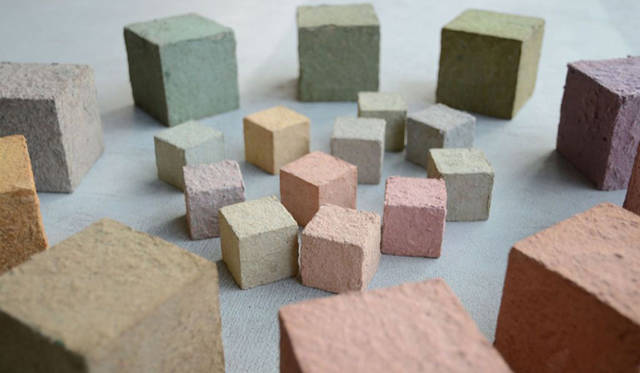 作品名「Leather?」