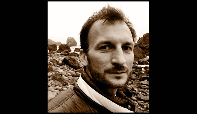 トランクショーに合わせて、来日するデザイナーのザビエル・デローム氏。