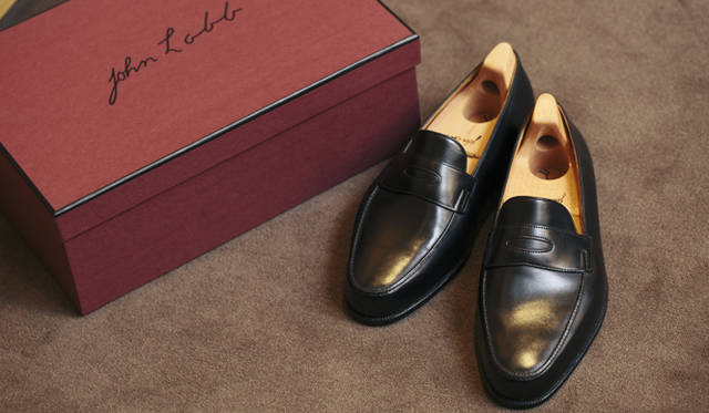 完成したローファー