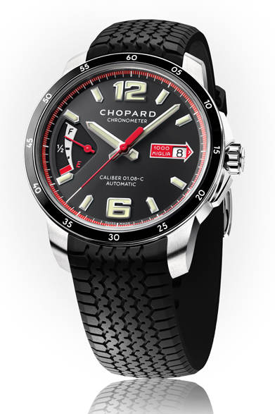 <strong>ミッレ ミリア GTS パワーコントロール</strong><br /> <br />  ケース｜ステンレススチール<br /> 直径｜43mm<br /> 厚さ｜11.43mm<br /> ムーブメント｜自動巻き（Cal.Chopard 01.08-C）<br /> 機能｜パワーリザーブ表示、日付表示<br /> ストラップ｜ブラックラバー<br /> 防水性｜100ｍ<br /> 発売時期｜7月<br /> 予価｜69万円（税別）<br />