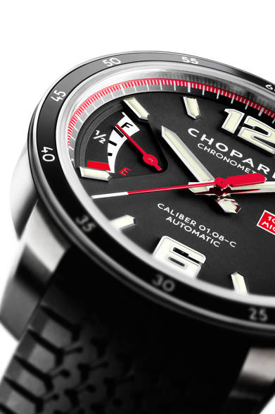 <strong>ミッレ ミリア GTS パワーコントロール</strong><br /> <br />  ケース｜ステンレススチール<br /> 直径｜43mm<br /> 厚さ｜11.43mm<br /> ムーブメント｜自動巻き（Cal.Chopard 01.08-C）<br /> 機能｜パワーリザーブ表示、日付表示<br /> ストラップ｜ブラックラバー<br /> 防水｜100ｍ<br /> 発売時期｜7月<br /> 予価｜69万円（税別）<br />