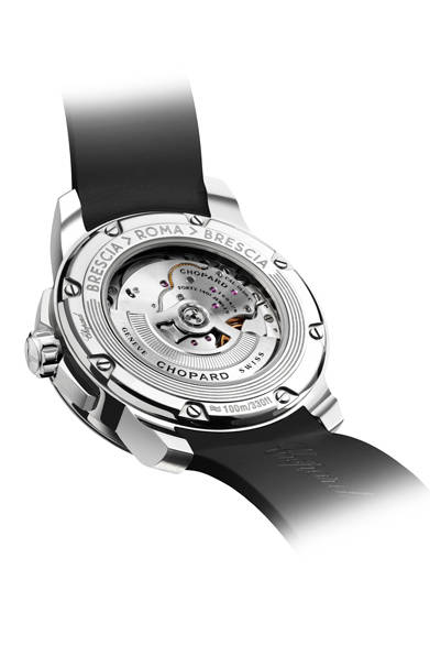 <strong>ミッレ ミリア GTS パワーコントロール</strong><br /> <br />  ケース｜ステンレススチール<br /> 直径｜43mm<br /> 厚さ｜11.43mm<br /> ムーブメント｜自動巻き（Cal.Chopard 01.08-C）<br /> 機能｜パワーリザーブ表示、日付表示<br /> ストラップ｜ブラックラバー<br /> 防水｜100ｍ<br /> 発売時期｜7月<br /> 予価｜69万円（税別）<br />