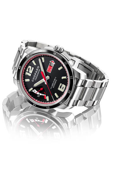 <strong>ミッレ ミリア GTS パワーコントロール</strong><br /> <br />  ケース｜ステンレススチール<br /> 直径｜43mm<br /> 厚さ｜11.43mm<br /> ムーブメント｜自動巻き（Cal.Chopard 01.08-C）<br /> 機能｜パワーリザーブ表示、日付表示<br /> ブレスレット｜ステンレススチール<br /> 防水｜100ｍ<br /> 発売時期｜7月<br /> 予価｜86万円（税別）<br />