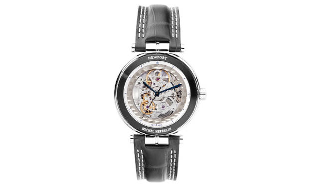 <strong>ニューポートヨットクラブ オートマティック スケルトン</strong><br />ケース｜ステンレススチール＋グレーコーティングベゼル<br />直径｜40.3mm<br />ムーブメント｜自動巻き（Cal.ETA2824-2）<br />ストラップ｜レザー<br />防水｜10気圧<br />限定数｜各500本<br />発売時期｜2015年夏予定<br />予価｜37万4760円<br />