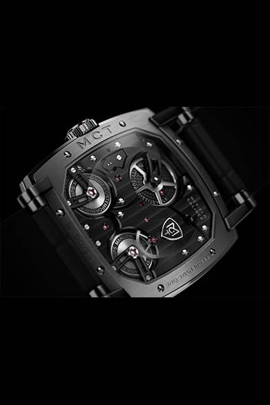 <strong>フリクエンシャル ワン F110</strong><br />ケース｜DLC加工チタニウム<br />（グレード5）<br />サイズ｜縦横42mm<br />厚さ｜14mm<br />ムーブメント｜手巻き（Cal.MCT-F1.0）<br />機能｜パワーリザーブ表示<br />ストラップ｜アリゲーター<br />防水｜3気圧<br />発売時期｜9月予定<br />予価｜700万円（税別）<br />