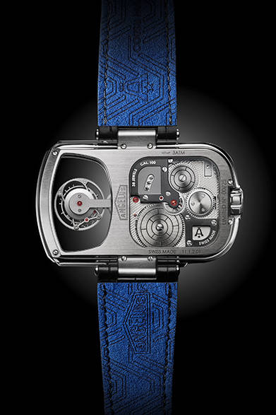 <strong>U-10 トゥールビヨン ルミエール</strong><br />ケース｜BO-988特殊ステンレススチール<br />サイズ｜縦38×横62.75mm<br />厚さ｜15mm<br />ムーブメント｜手巻き（Cal.A100）<br />機能｜フライングトゥールビヨン、パワーリザーブ表示、ダブルバレル、デッドビート<br />ストラップ｜アリゲーター<br />防水｜30ｍ<br />限定数｜世界限定25個<br />発売時期｜10月予定<br />予価｜1296万円<br />