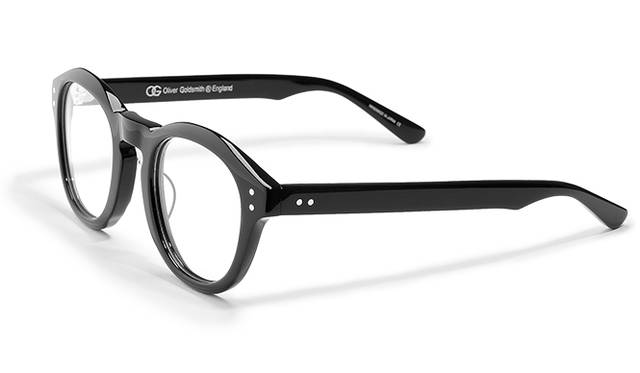 <strong>06 Oliver Goldsmith｜オリバー ゴールドスミス</strong><br/>3万4560円（コンティニュエ Tel. 03-3792-8978）
