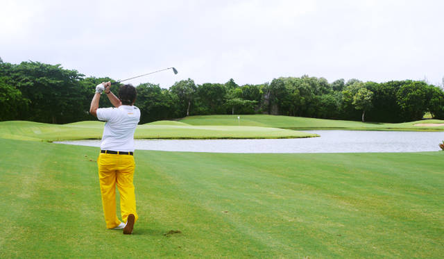 「最近、ゴルフにはまっている」というラグジュアリートラベルのエキスパート、村井和之さんはインド洋に浮かぶ島ゴルフリゾートアイランド、モーリシャスへ向かった