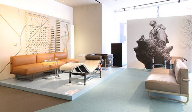 <strong>Cassina ixc.｜カッシーナ・イクスシー</strong><br />「LCコレクション」復刻50周年記念 特別展示「LC50」開催（カッシーナ・イクスシー青山本店）