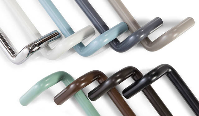 <strong>Cassina ixc.｜カッシーナ・イクスシー</strong><br />「LCコレクション」ニューフレームカラー