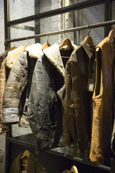 <strong>Nigel Cabourn｜ナイジェル・ケーボン</strong><br />期間限定THE ARMY GYMスペシャルイベント「Cabourn’s Vintage Exhibition」