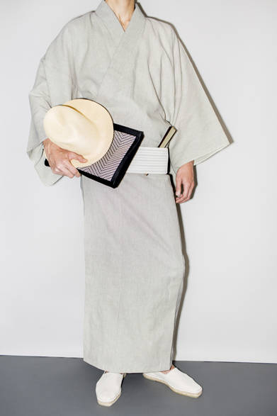 <strong>Y. & SONS｜ワイ＆サンズ</strong><br />ゆかた　2万9000円～5万9000円（税抜・仕立代込）