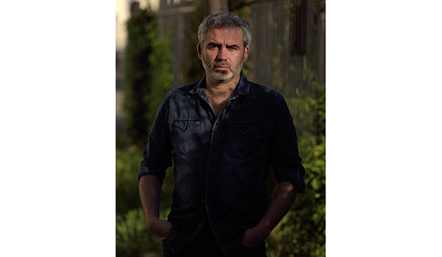 ヴァンサン・ランドンとは『母の身終い』以来、二度目のコラボとなった『La Loi du Marché』のステファン・ブリゼ監督<br>© Michaël Crotto