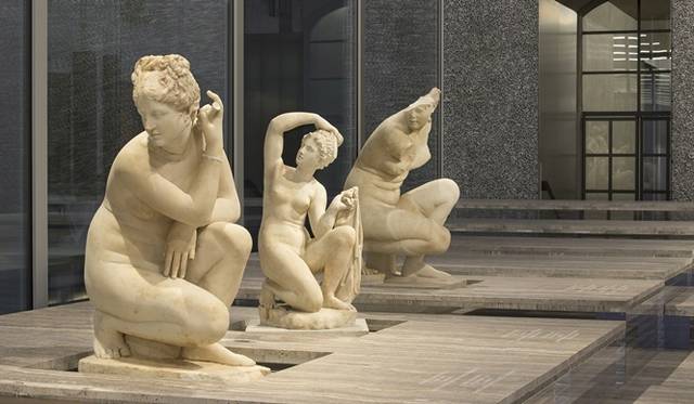 「Serial Classic（連続する古典）」展