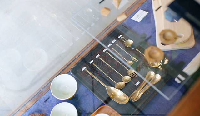 <strong>URBAN RESEARCH DOORS｜アーバン リサーチ ドアーズ</strong><br />「URBAN RESEARCH DOORS（アーバン リサーチ ドアーズ）虎ノ門店」