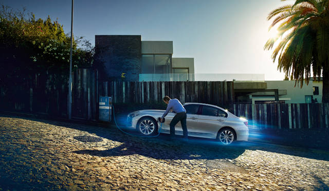 330e Plug-in-Hybrid|330e プラグインハイブリッド