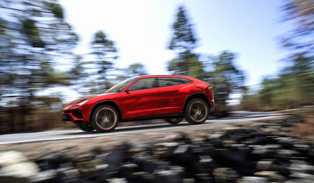 2012年の北京モーターショーで公開されたコンセプトカー「ウルス」