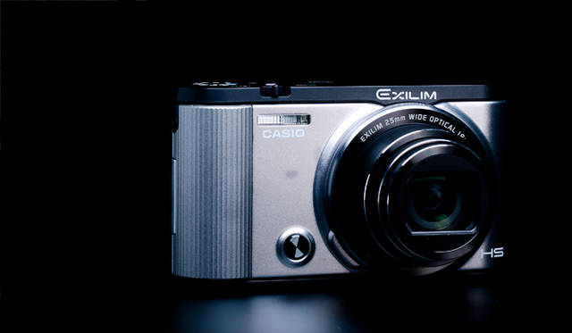 カシオ計算機「EX-ZR1600」<br><br> <strong>カシオ計算機 お客様相談室</strong><br /> Tel. 03-5334-4611<br />http://casio.jp/<br />