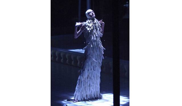 Razor clam shells dress Artist: Alexander McQueen Date: Voss, SS 2001 Credit line: Model: Erin O Connor. Image: firstVIEW