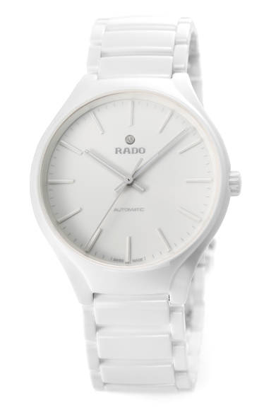 <strong>ラドー ニュートゥルー</strong> <br /><br />ケース｜ハイテクセラミックス<br /> 直径｜40.1mm<br />厚さ｜10.4mm<br />ムーブメント｜自動巻き（Cal.C07.611）<br /> ストラップ｜ハイテクセラミックス<br />防水｜50ｍ<br />発売時期｜2015年夏予定<br />価格｜19万4400円<br />