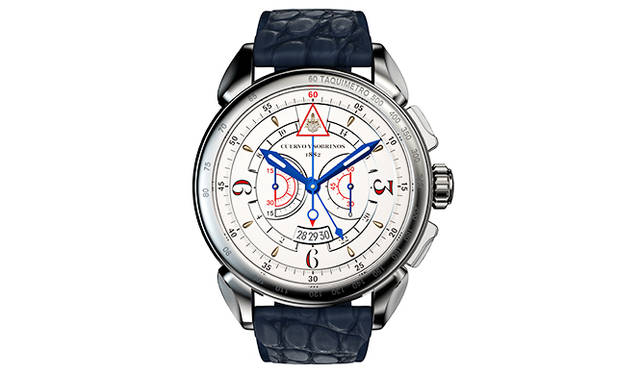 <strong>ヒストリアドール ヴエロ</strong><br />ケース｜ステンレススチール<br />直径｜44mm<br />厚さ｜13.65mm<br />ムーブメント｜自動巻き（Cal.8120）<br />機能｜クロノグラフ（30分積算計）、第2時間帯表示（センターの24時間針による）、日付表示<br />ストラップ｜アリゲーター＋アルカンタラ<br />防水｜3気圧<br />発売時期｜2015年秋予定<br />予価｜88万2360円<br />