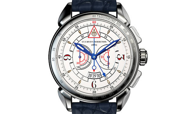 <strong>ヒストリアドール ヴェロ</strong><br />ケース｜ステンレススチール<br />直径｜44mm<br />厚さ｜13.65mm<br />ムーブメント｜自動巻き（Cal.8120）<br />機能｜クロノグラフ（30分積算計）、第2時間帯表示（センターの24時間針による）、日付表示<br />ストラップ｜アリゲーター＋アルカンタラ<br />防水｜3気圧<br />発売時期｜2015年秋予定<br />予価｜88万2360円<br />