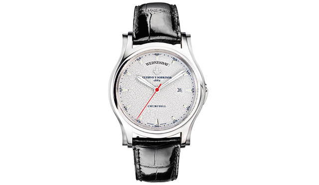 <strong>ロブスト デイデイト “チャーチル”</strong><br />ケース｜ステンレススチール＋チタニウム<br />直径｜43mm<br />厚さ｜12.45mm<br />ムーブメント｜自動巻き（Cal.2834-2）<br />機能｜曜日表示、日付表示<br />ストラップ｜ステンレススチール<br />防水｜10気圧<br />限定数｜200本<br />発売時期｜2015年秋予定<br />予価｜48万6000円<br />