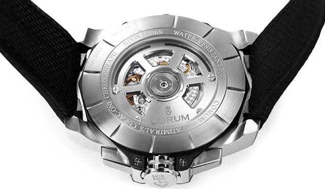 <strong>アドミラルズ カップ AC-One 45<br />クロノグラフ ボワ</strong><br />ケース｜ブラックPVD加工のステンレススチール<br />直径｜45mm<br />厚さ｜14.3mm<br />ムーブメント｜自動巻き（Cal.CO 116）<br />機能｜クロノグラフ（30分積算計）、日付表示<br />ストラップ｜“マッドマックス”レザー<br />防水｜30気圧<br />発売時期｜7月予定<br />予価｜118万8000円<br />