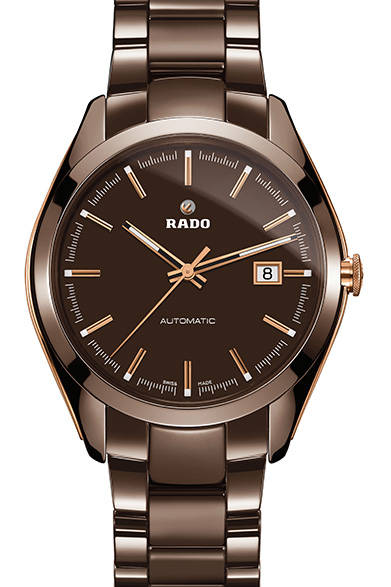 <strong>ハイパークローム ブラウンセラミックス</strong>ケース｜ブラウンハイテクセラミックス<br />直径｜42mm<br />厚さ｜10.2mm<br />ムーブメント｜自動巻き（Cal.2892-A2）<br />機能｜日付表示<br />ストラップ｜ブラウンハイテクセラミックス<br />防水｜10気圧<br />発売時期｜11月<br />価格｜37万8000円<br />