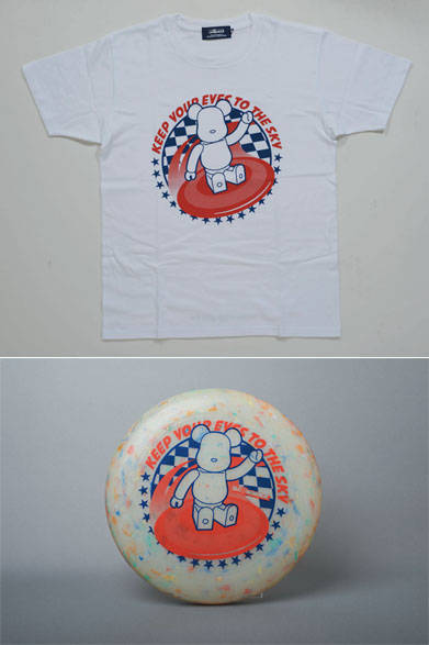 <strong>MEDICOM TOY｜メディコム・トイ</strong><br />BE@RTEE FRISBEE BOX SET　頒布価格6264円（BE@RBRICKのフリスビー＆Tシャツセット）