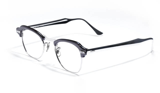 価格は問合せ（ソラックザーデ Tel. 03-3478-3345）