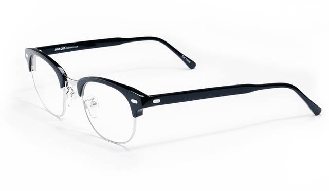 3万240円（MOSCOT Tokyo Tel. 03-6434-1070）