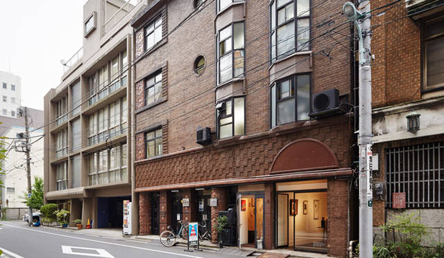 <strong>MORIOKASHOTEN｜森岡書店</strong><br />「森岡書店銀座店」