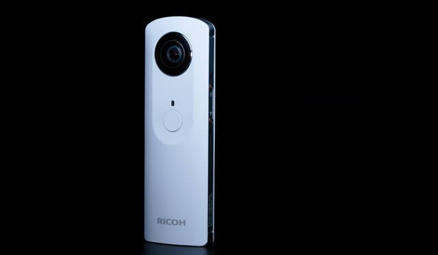 リコーイメージング「RICOH THETA（m15）」<br><br><strong>リコーイメージング　お客様相談センター</strong>Tel. 0570-001313<br>http://theta360.com/ja/<br>