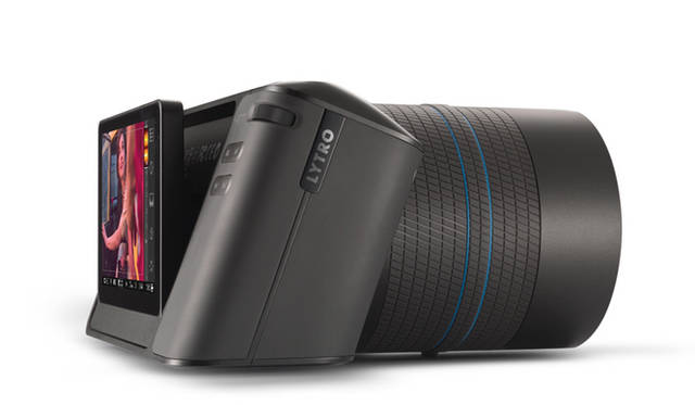 <strong>「LYTRO ILLUM （ライトロイルム）」</strong><br>液晶モニターは稼働させることができる<br><br><strong>ライトロジャパン</strong><br>Tel. 03-6434-0209<br>https://www.lytro.jp/<br>