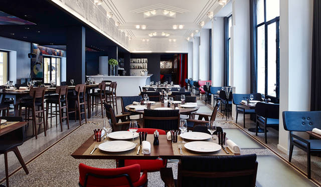 1. 「オテル・モリトール・パリ」（16区）