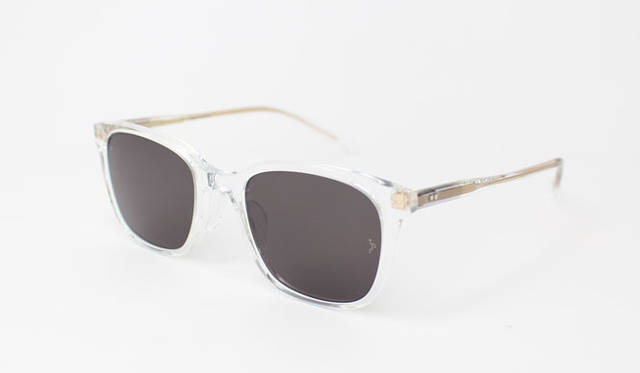 <strong>Continuer｜コンティニュエ</strong><br />「ザ・パークサイド・ルーム」新色クリアフレーム「tpr-001 04」3万2400円