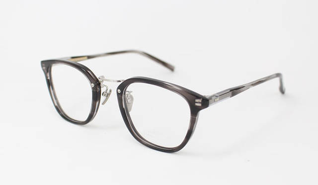 <strong>Continuer｜コンティニュエ</strong><br />「ザ・パークサイド・ルーム」新色グレーを配した「tpr-002 06」3万1320円