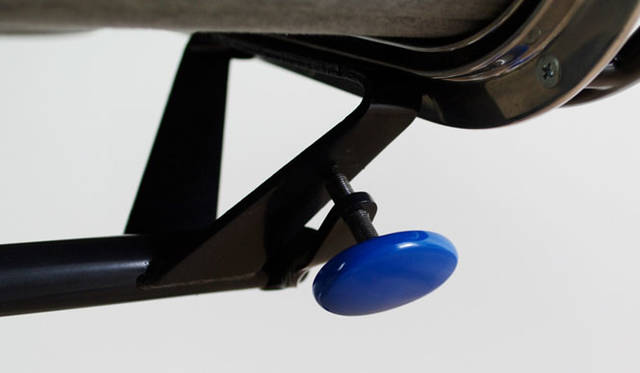 <strong>BUILDING｜ビルディング</strong><br /> LOOPWHEELER for BUILDING「EAMES ALUMINUM GROUP CHAIR」