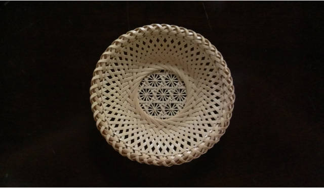 小倉智恵美氏の京竹籠「花こころ」