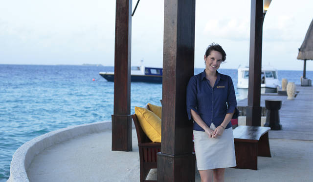 maldives_04_MG_3588 レセプション棟に到着すると、スタッフが笑顔で出迎えてくれた