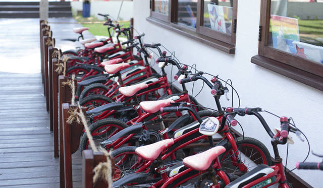 _MG_3450 施設の前には、子ども用の自転車が